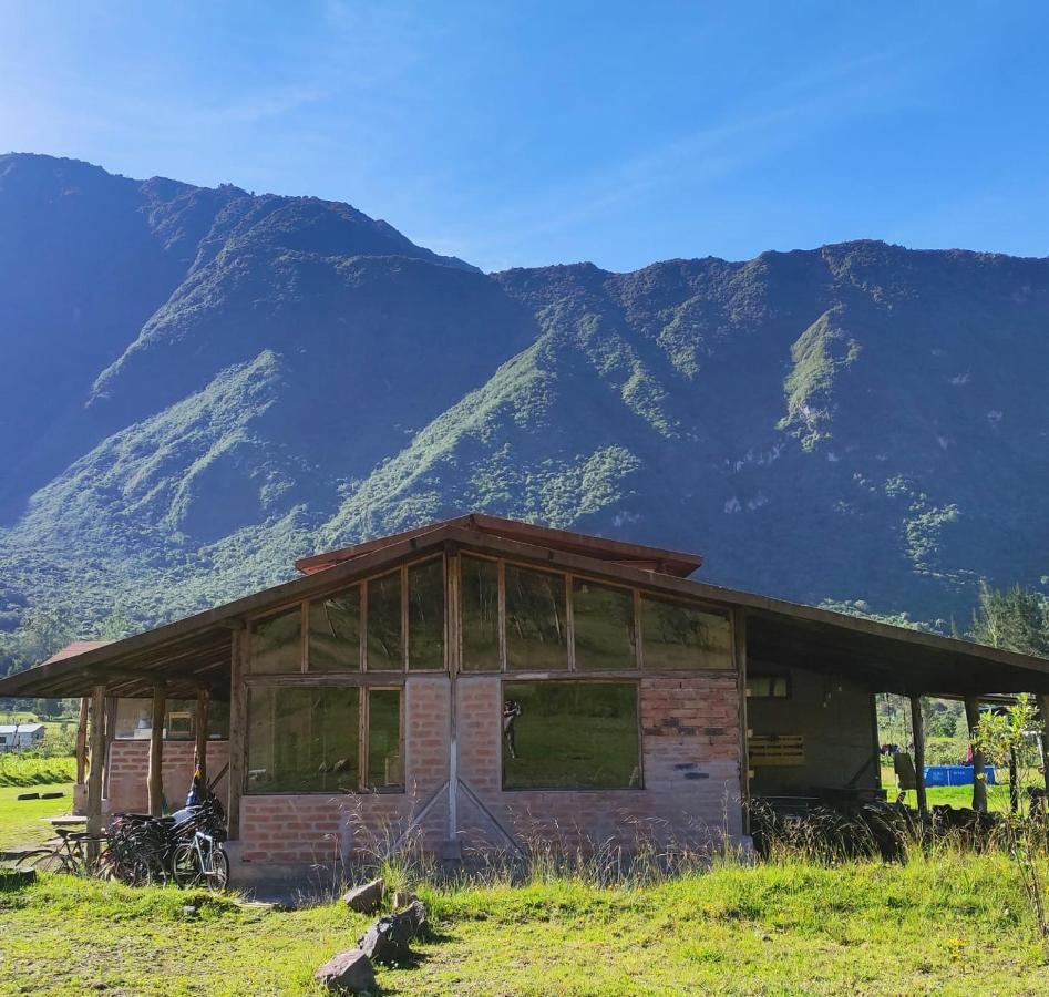 基多El Castillo Del Lobo Pululahua住宿加早餐旅馆 外观 照片